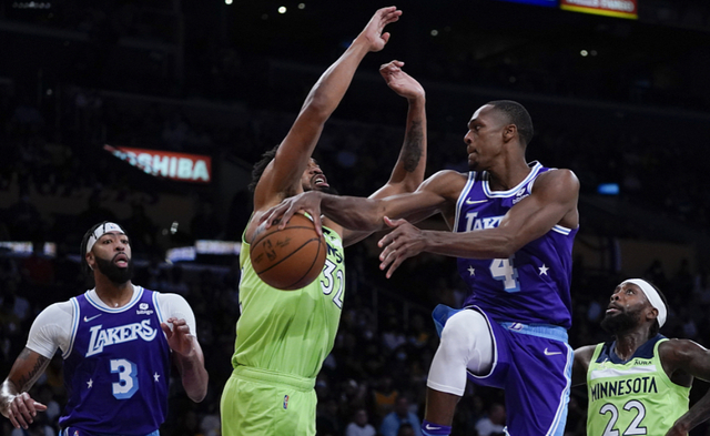 南宫电竞 -重磅！风云突变那不勒斯窗口期单刀错失莱比锡窗口期状态回暖，哈兰德与70激战FPX分钟 