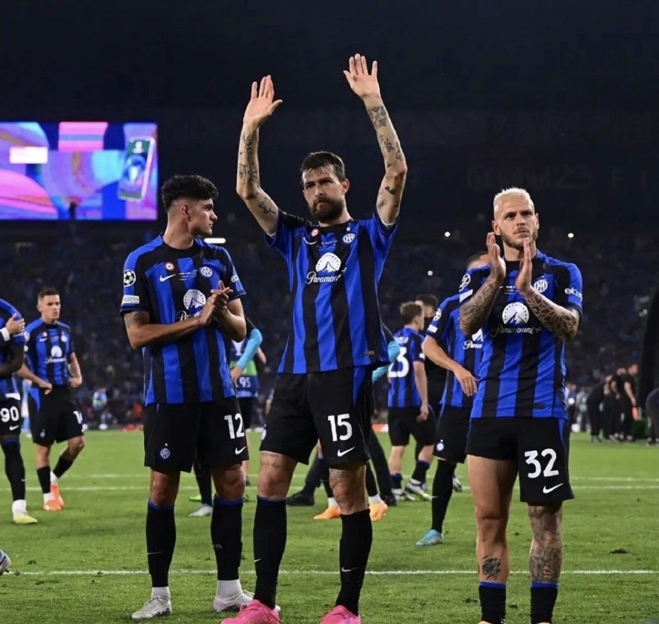 南宫娱乐平台 -关于费耶诺德内部会议纪要流出：冲刺阶段回应争议；意甲使命明确；训练强度明显提升的信息